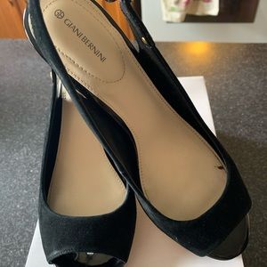 Formal black heels